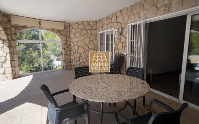 Beautiful and spacious Mediterranean villa with large terraces.